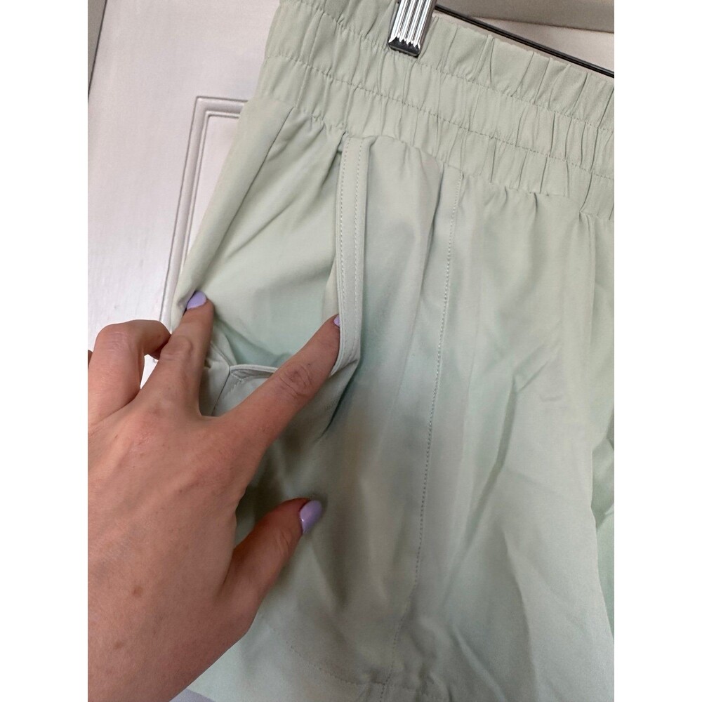 Abercrombie and fitch shorts in light green size small - Picture 3 of 4